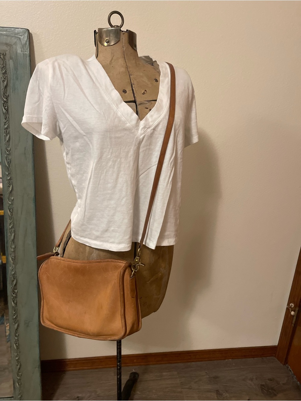 Vintage Coach Tan Leather Companion Bag 70’s Made in NYC - Picture 6 of 16